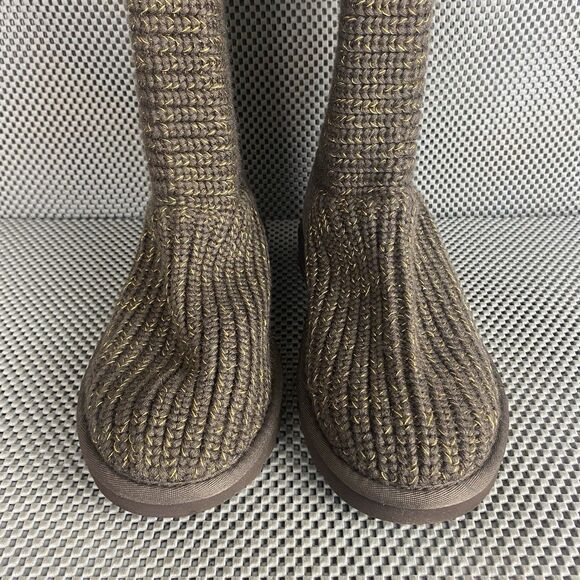 UGG Classic Cardy II Knit Sweater Boot Womens Size 8 Brown Sheepskin Lining - Picture 8 of 12